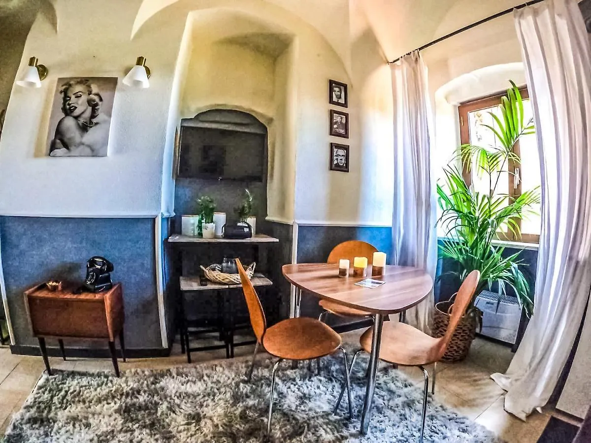 Apartment Piazzetta Little Suite Arma di Taggia Italy